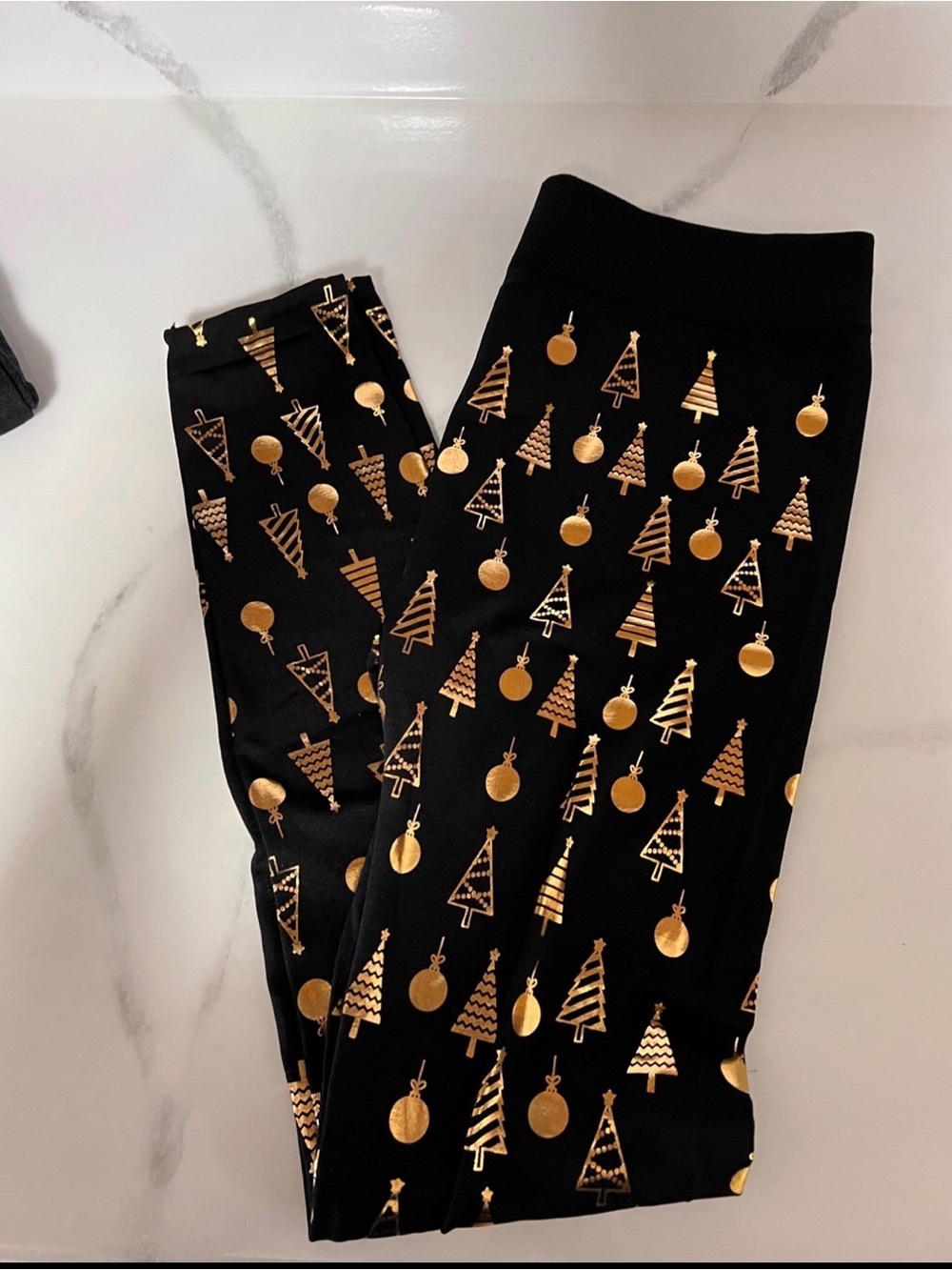 Women's Foil Print Tree and Ornament Seamless Fleece Lined Leggings - Wondershop